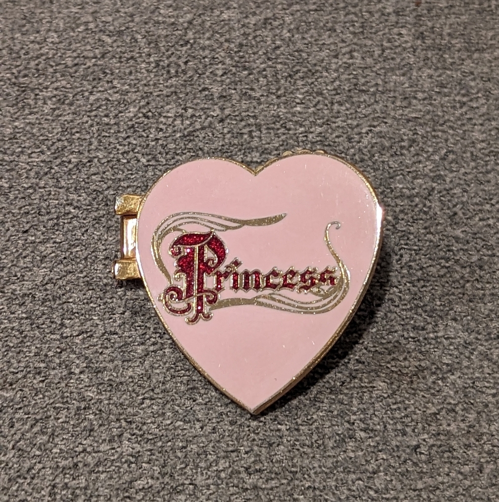 2008 Disney Trading Pin Princess Gang Hinged Opening Gold Pink Heart Locket